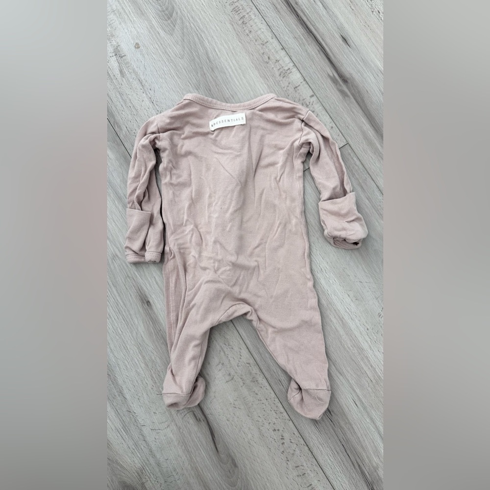 Knot baby onesie footed neutral